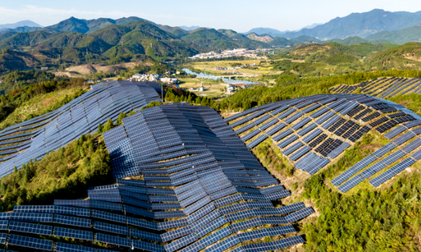 光伏發電站遠程監控組網解決方案優化運行策略，發電效率提升